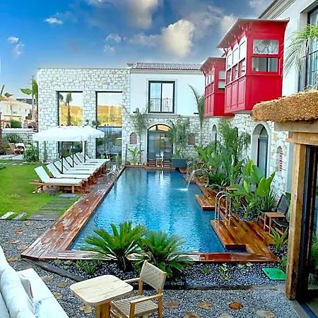 Hotell Dmira (adults Only)